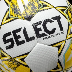 Fb Numero 10 V23, Fotball