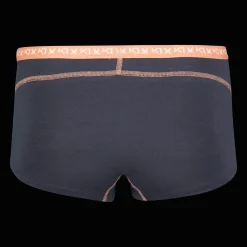 Gina Hipster, Hipster, Dame