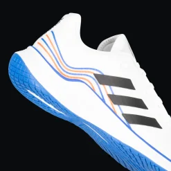 Novaflight, Hallsko, Herre