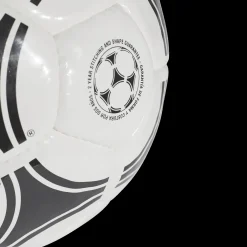 Tango Rosario, Fotball