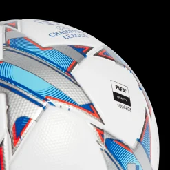 Uefa Champions League League 23/24, Fotball