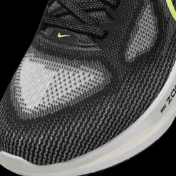 Vomero 17, Lopesko, Herre